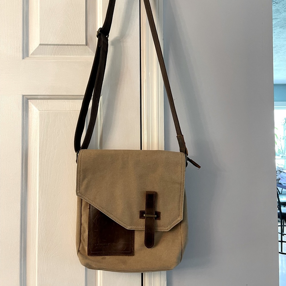 Vaschy messenger bag with genuine leather trim